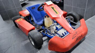 Un kart dédicacé par Michael Schumacher vendu aux enchères