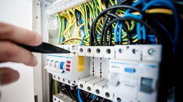Comment se déroule le nettoyage d’un tableau électrique?