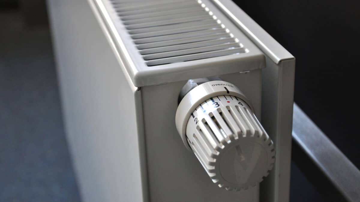Guide pour choisir le radiateur eau chaude adapté à vos besoins