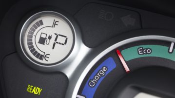 Voitures électriques : demandez le programme ! – Peugeot iOn